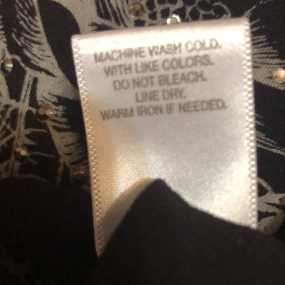 Dress Barn T-shirt Black with Rhinestones Size M - Picture 9 of 9